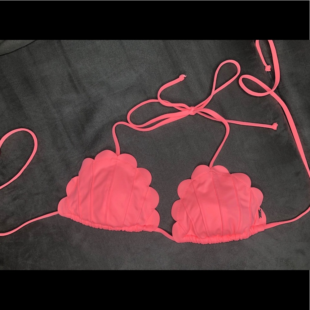 Victoria Secret Coral Shell bikini top S